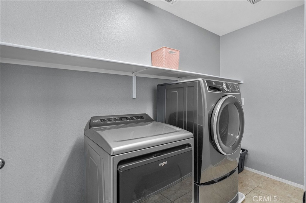 33934 Lily Road Yucaipa, CA 92399 - Photo 39 of 47 Laundry Room Upstairs !