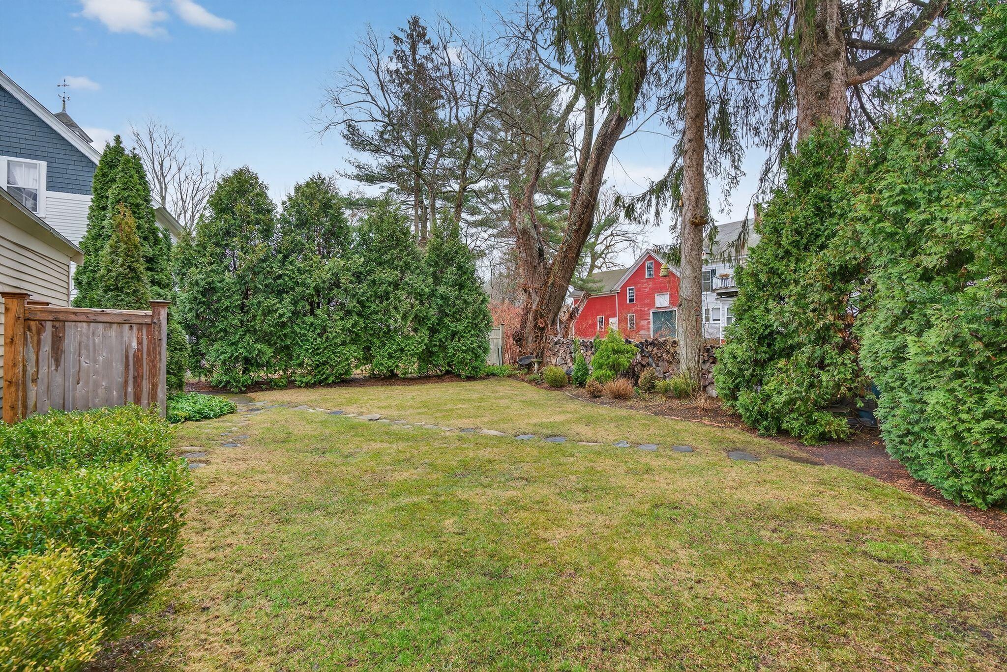 9 Summer Street Kennebunk, ME 04043 - Photo 35 of 40