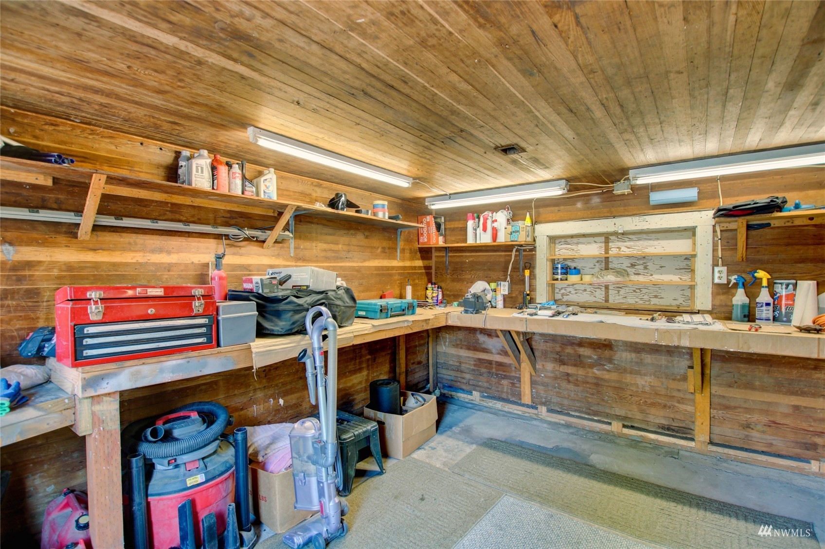 17344 Bennett Road Mount Vernon, WA 98273 - Photo 24 of 31 a storage and utility room