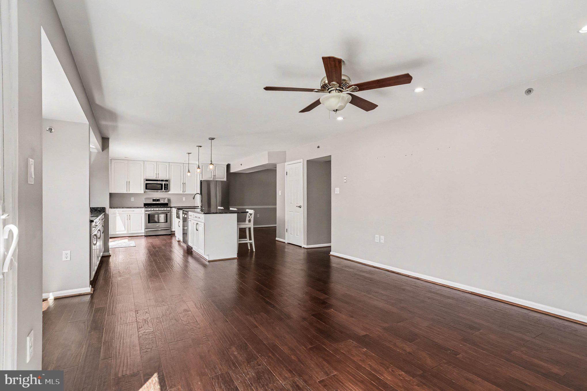 3 Perry Ridge Court Baltimore, MD 21237 - Photo 8 of 31 Spacious modern living area awaits you.