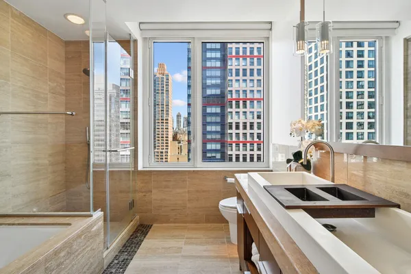 $12,500 | 250 East 53rd Street, Unit 2801 | Midtown East