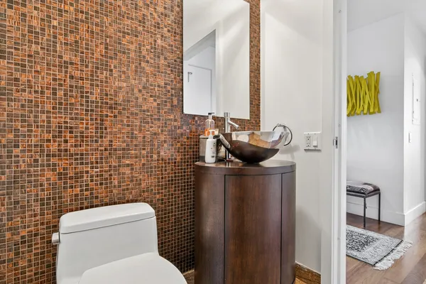 $12,500 | 250 East 53rd Street, Unit 2801 | Midtown East