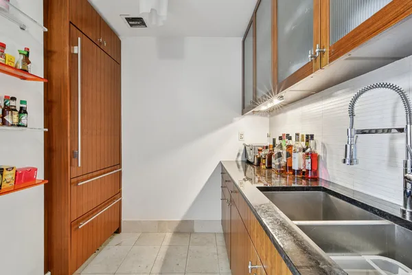 $12,500 | 250 East 53rd Street, Unit 2801 | Midtown East