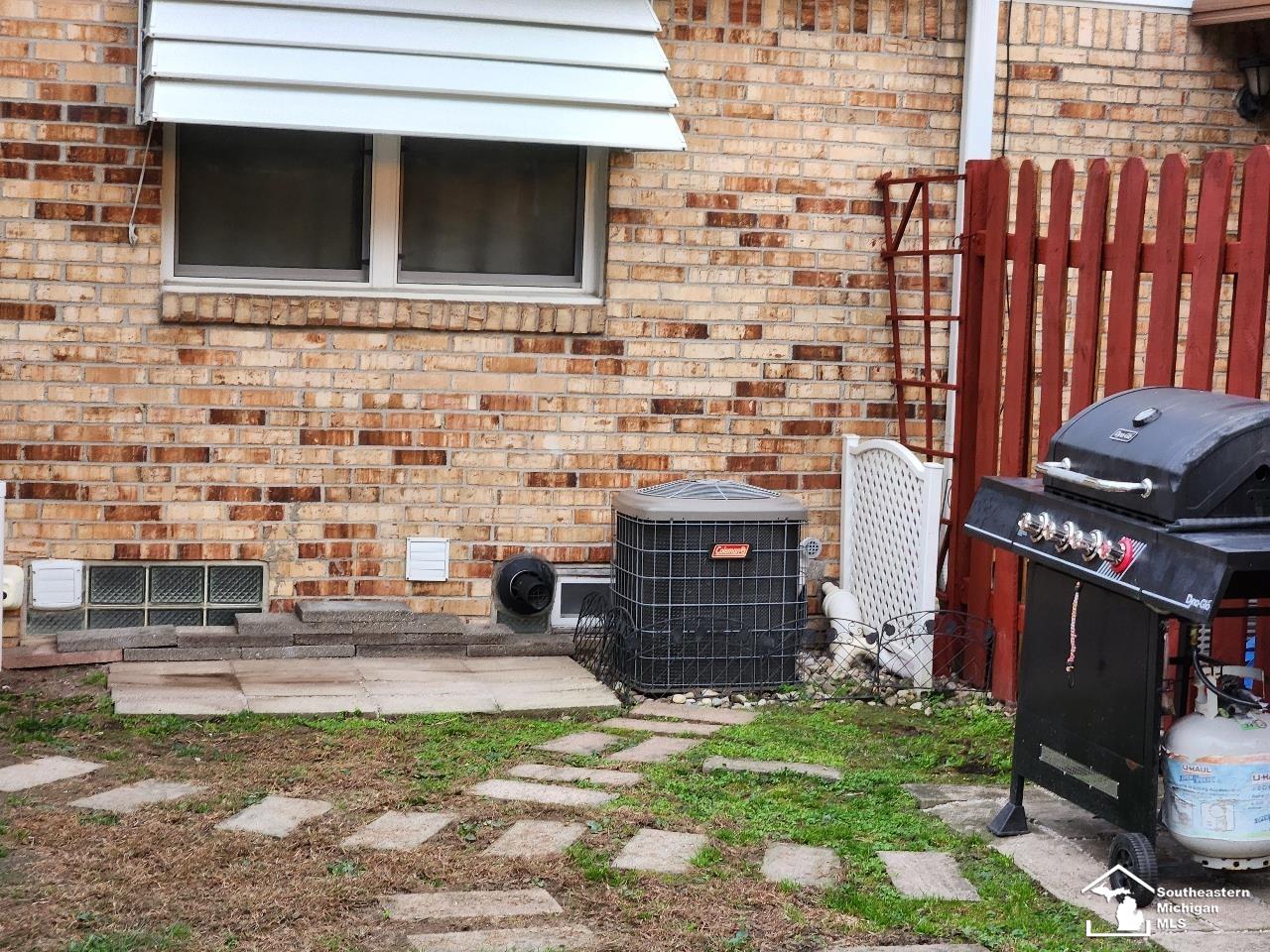 18680 Rudgate Street Southgate, MI 48195 - Photo 31 of 35 50192704-279b1b6b-fabd-4213-b7b5-668ab3b361d8.JPG