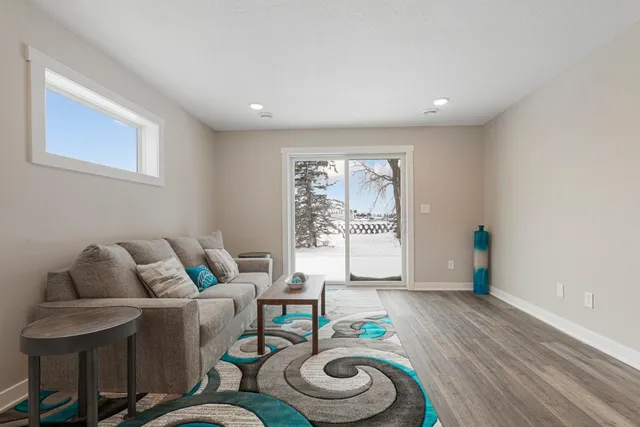 $319,900 | 512 B 1st Avenue Southwest, Hayfield, MN 55940