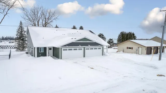 $319,900 | 512 B 1st Avenue Southwest, Hayfield, MN 55940