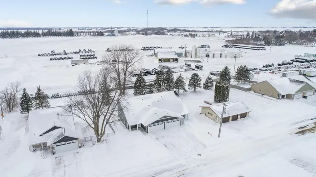 $319,900 | 512 B 1st Avenue Southwest, Hayfield, MN 55940