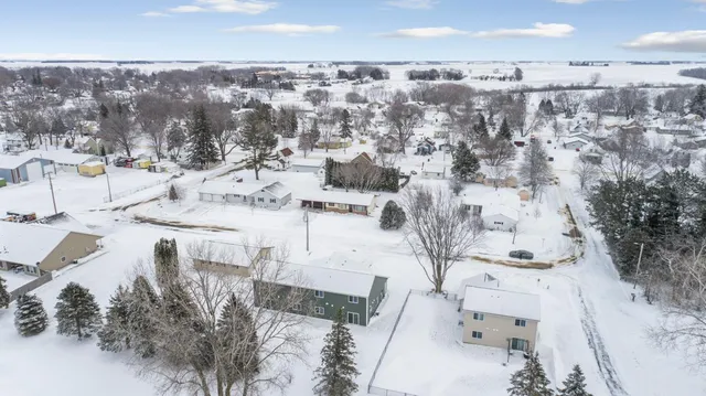 $319,900 | 512 B 1st Avenue Southwest, Hayfield, MN 55940