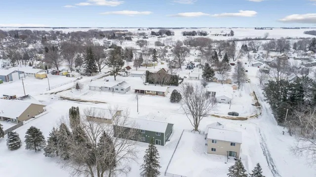 $319,900 | 512 B 1st Avenue Southwest, Hayfield, MN 55940