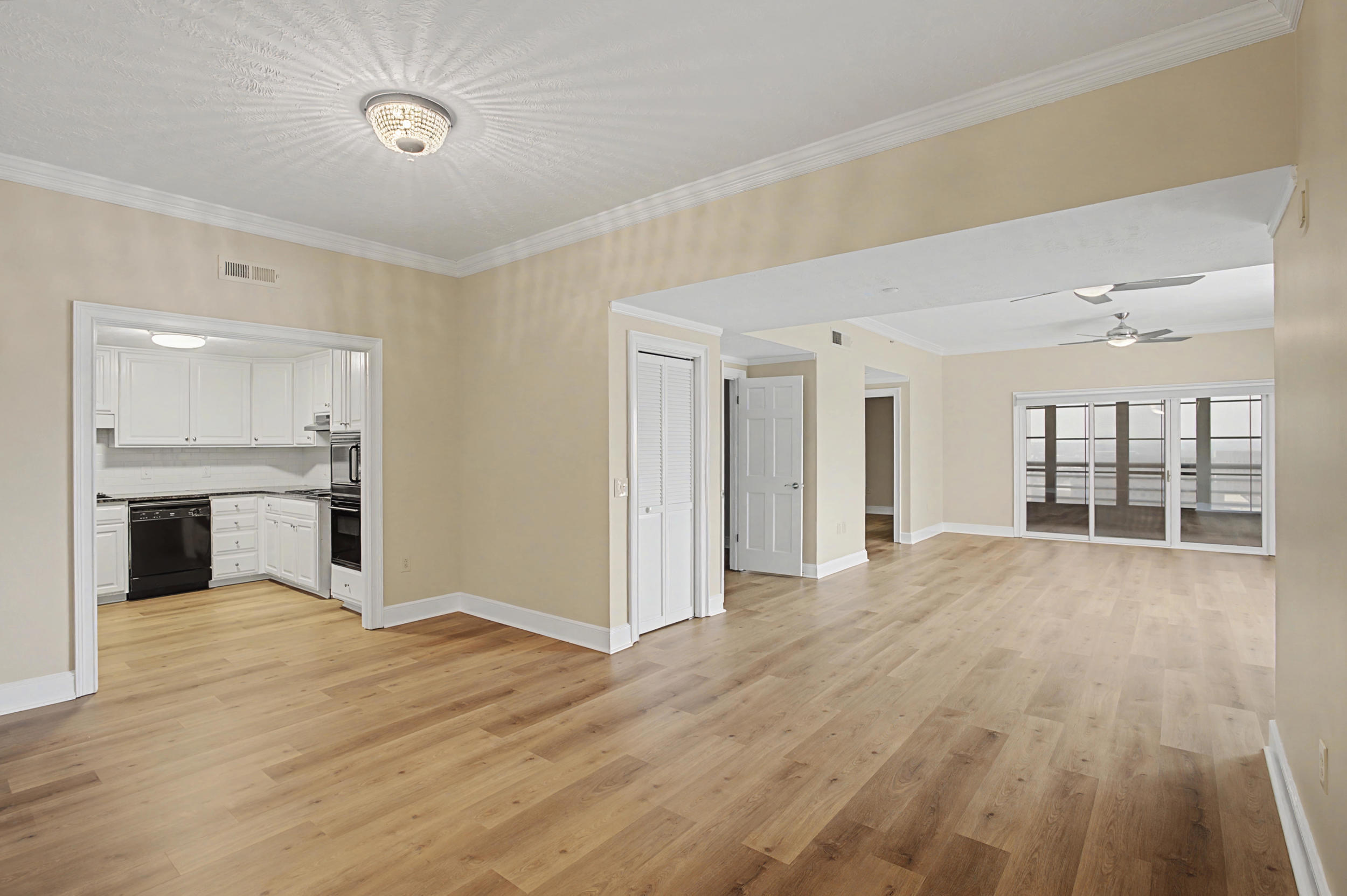 1 7th Street, Unit 1402 Augusta, GA 30901 - Photo 17 of 36 17_img_8834