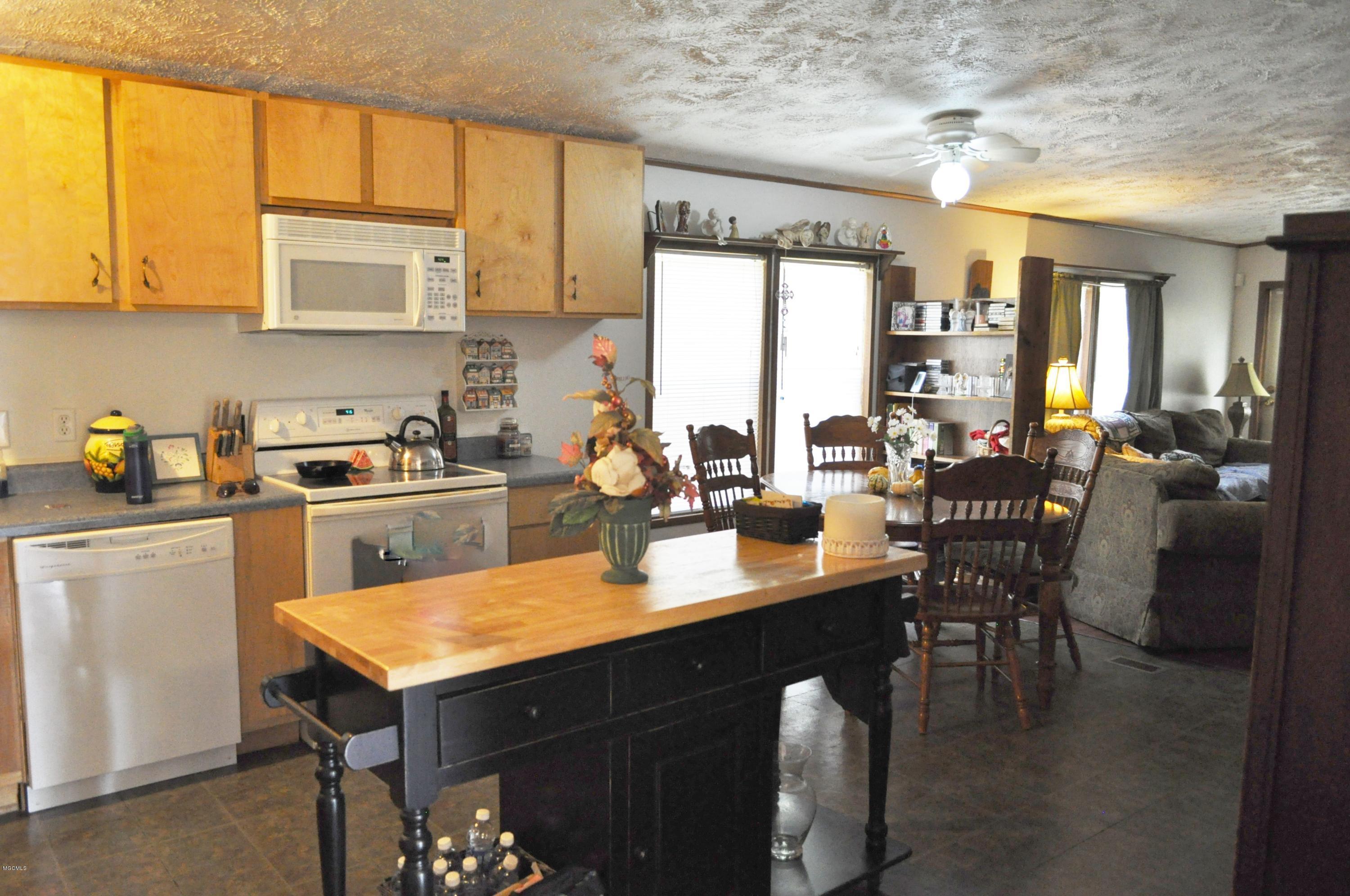 13632 Ridgeland Road Vancleave, MS 39565 - Photo 4 of 19 DSC_0004