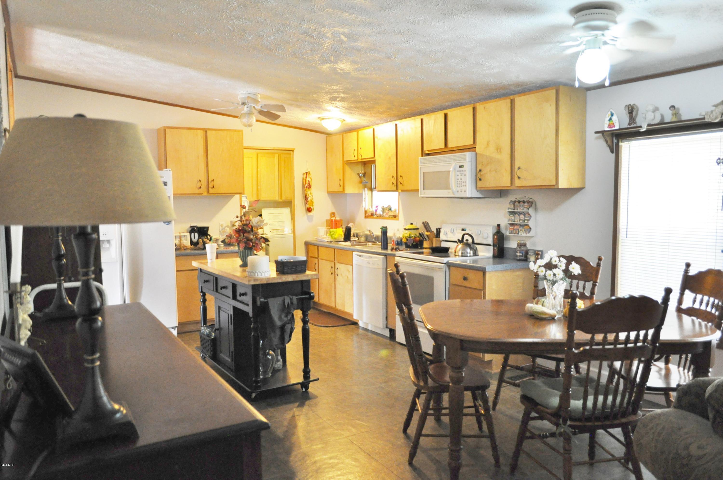 13632 Ridgeland Road Vancleave, MS 39565 - Photo 6 of 19 DSC_0005