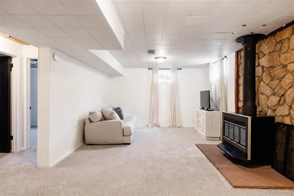 $3,000 | 10516 Pearl Street, Northglenn, CO 80233
