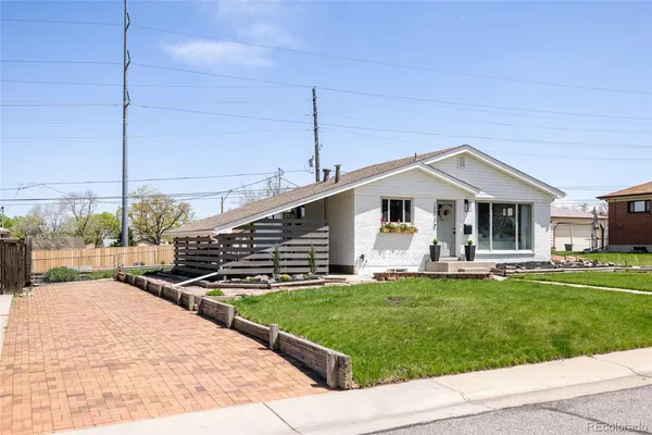 $3,000 | 10516 Pearl Street, Northglenn, CO 80233