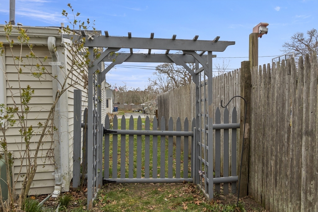 10 3rd Avenue Wareham, MA 02571 - Photo 23 of 32