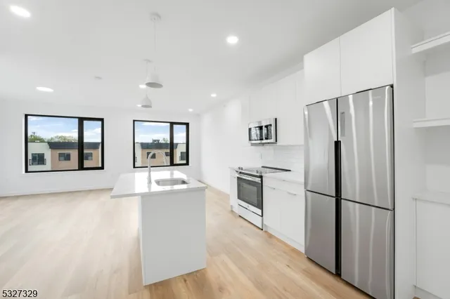 $2,000 | 803 South Avenue, Unit 323, Plainfield, NJ 07062