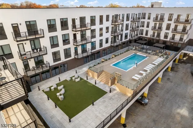 $2,000 | 803 South Avenue, Unit 323, Plainfield, NJ 07062