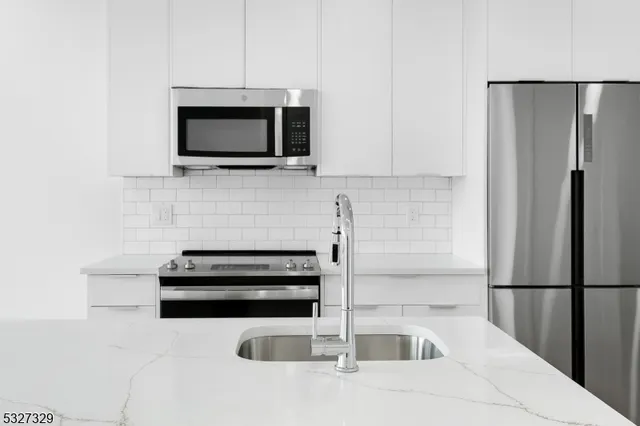 $2,000 | 803 South Avenue, Unit 323, Plainfield, NJ 07062