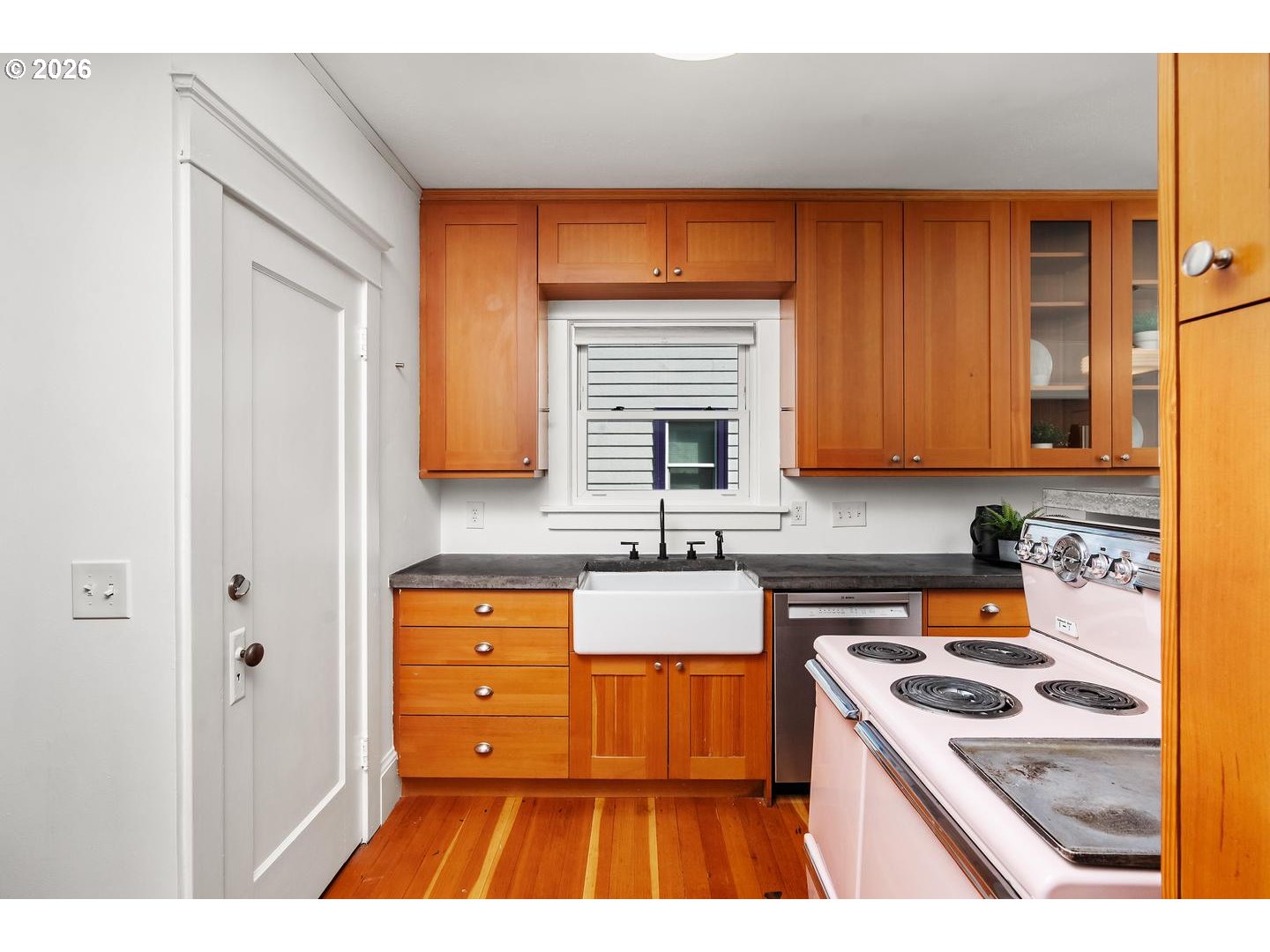 303 Southeast 86th Avenue Portland, OR 97216 - Photo 13 of 34