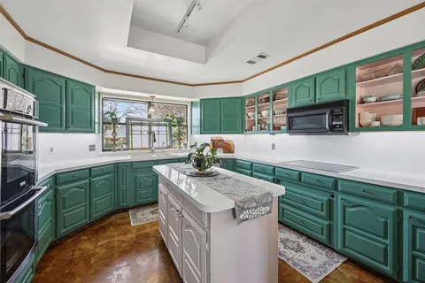 $575,000 | 10202 Chisholm Trail, Dallas, TX 75243