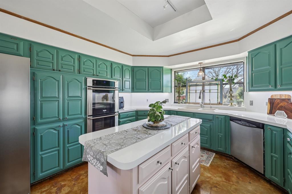 10202 Chisholm Trail Dallas, TX 75243 - Photo 14 of 40