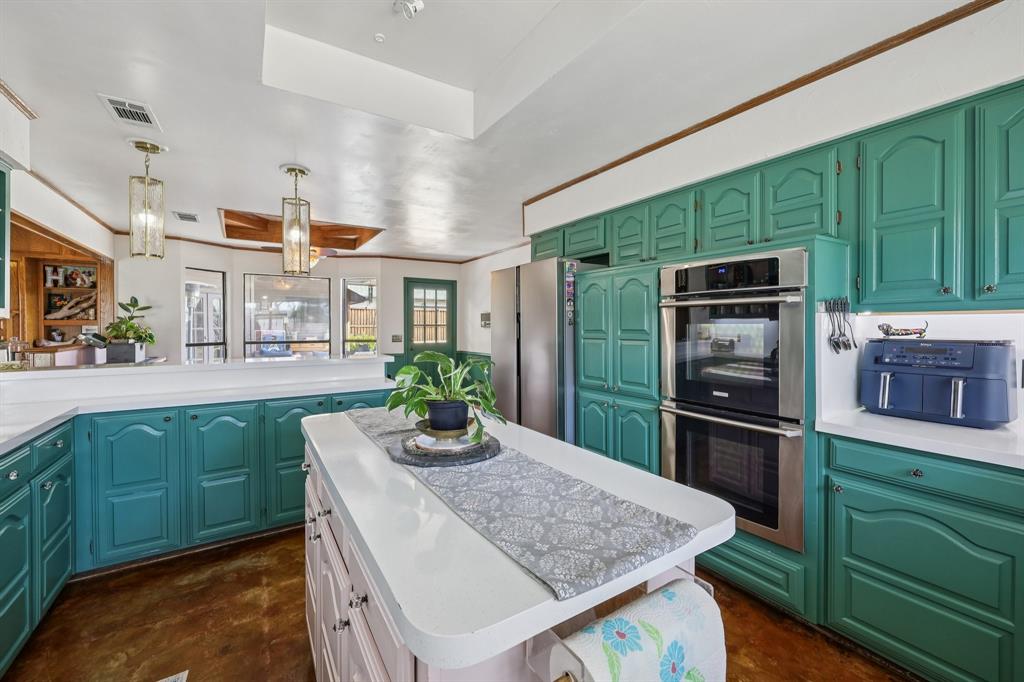 10202 Chisholm Trail Dallas, TX 75243 - Photo 15 of 40