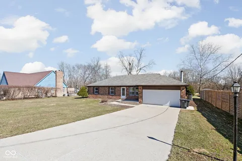 $310,000 | 297 Fields Avenue, Mooresville, IN 46158