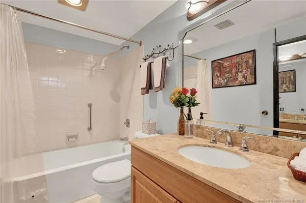 $375,000 | 1950 Southwest Palm City Road, Unit 8106, Stuart, FL 34994