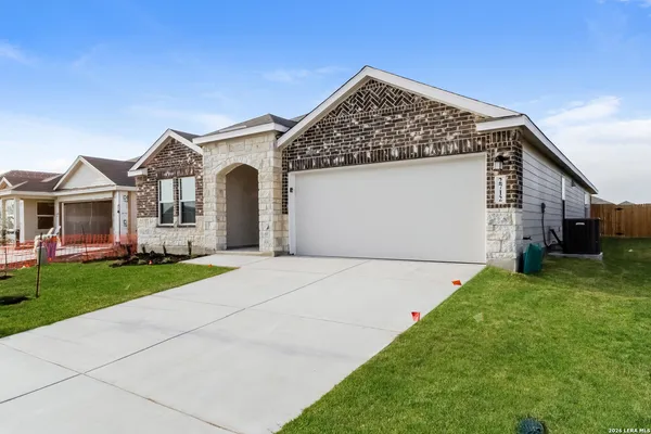 $1,755 | 2712 La Mundial Street, Seguin, TX 78155