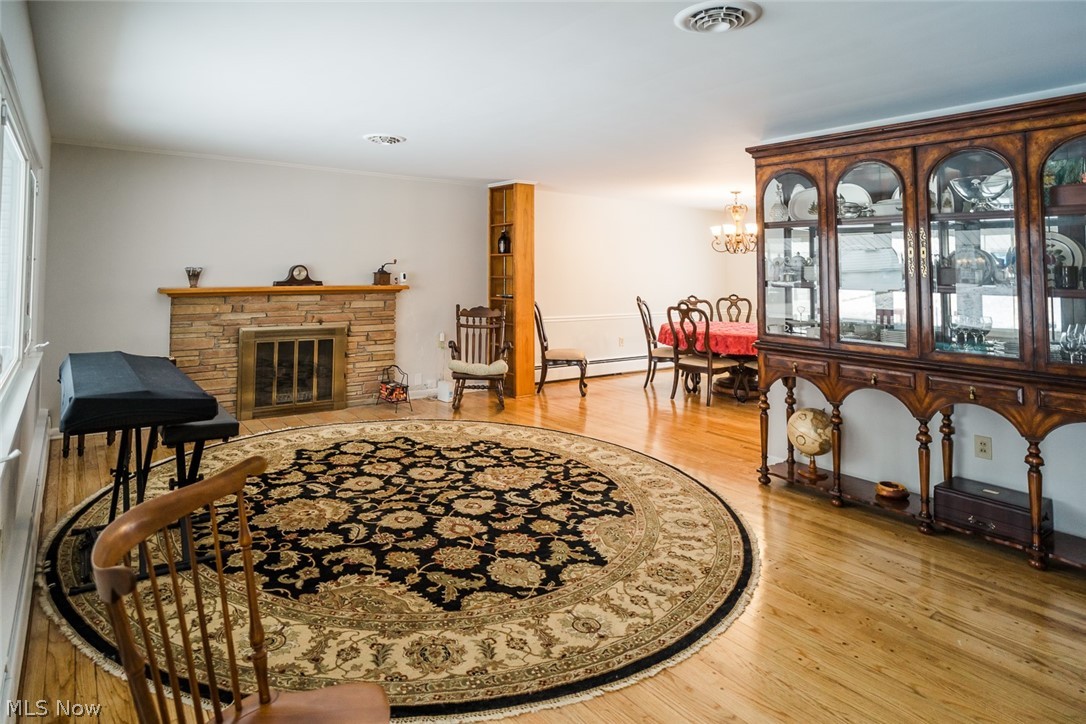 459 Garnette Road Akron, OH 44313 - Photo 2 of 25