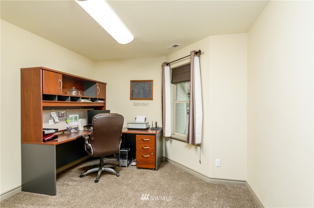 211 Stella Road Longview, WA 98632 - Photo 16 of 25