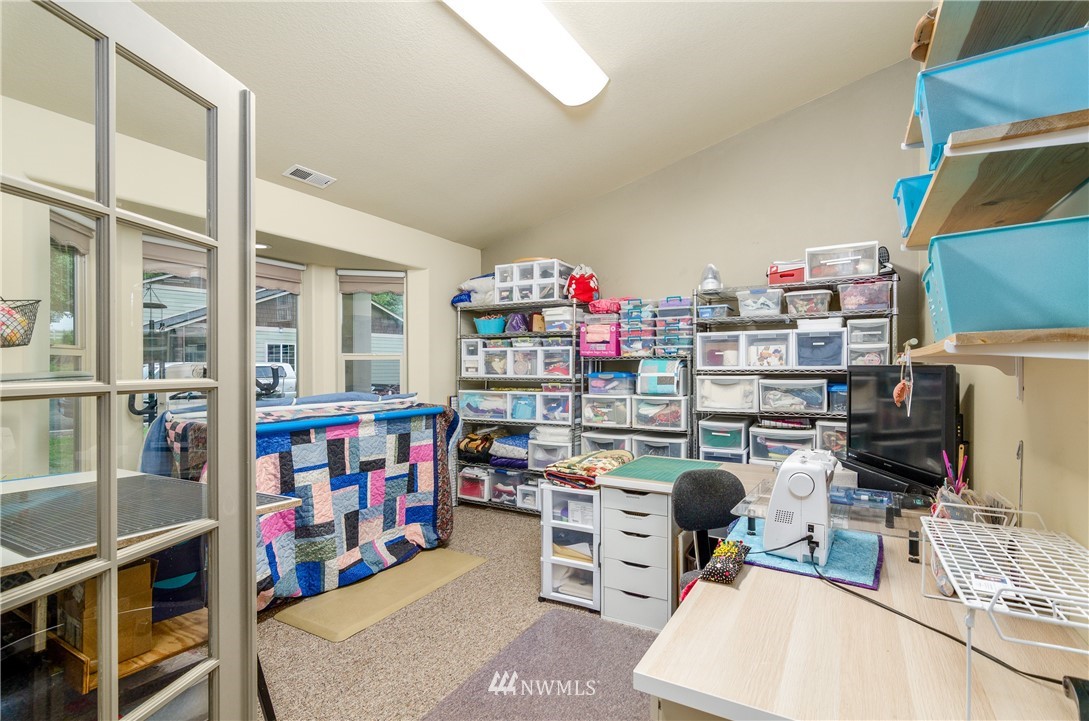 211 Stella Road Longview, WA 98632 - Photo 17 of 25