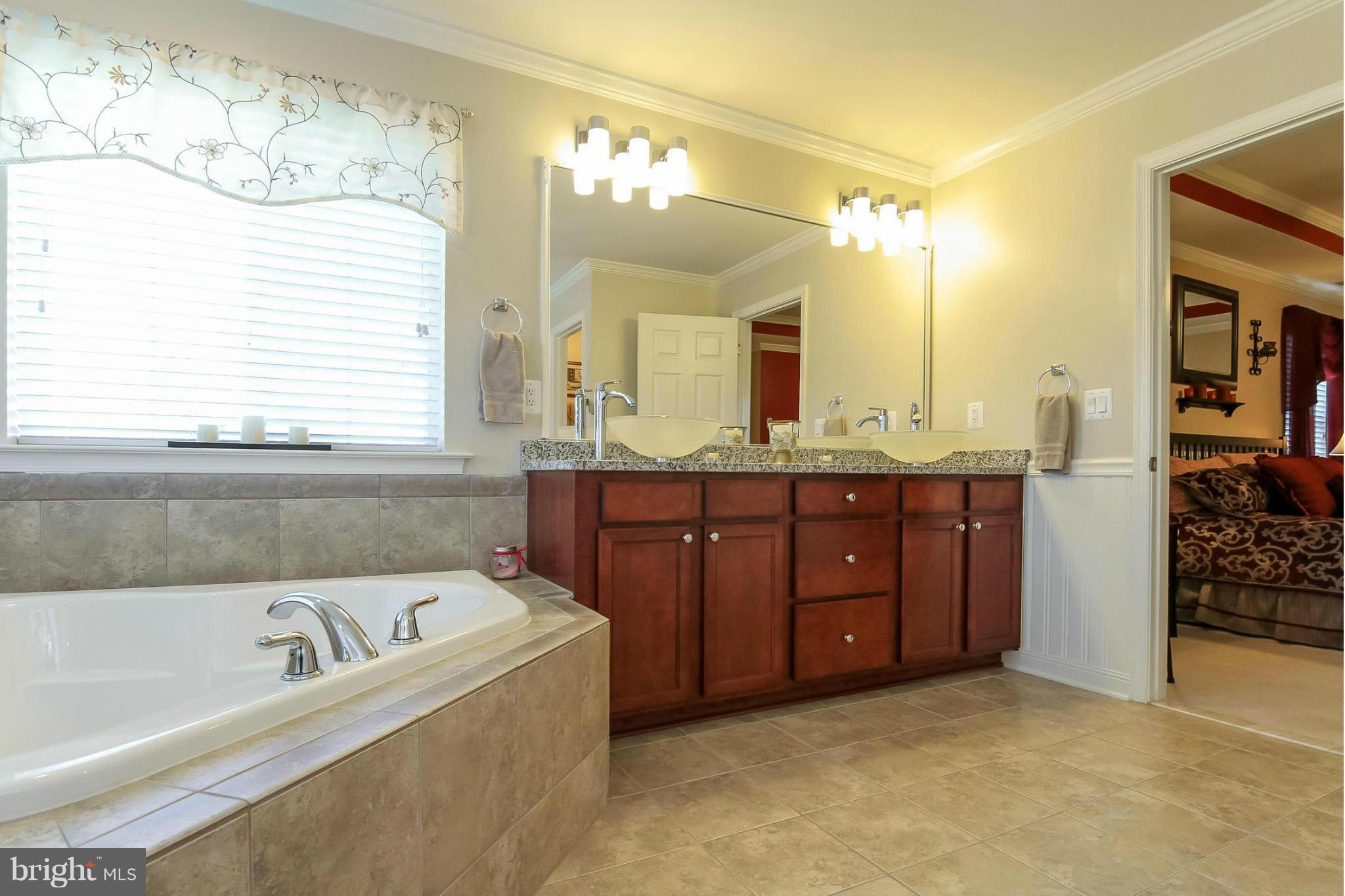 7062 Hi-Rock Ridge Road Warrenton, VA 20187 - Photo 17 of 30 Bath (Master)