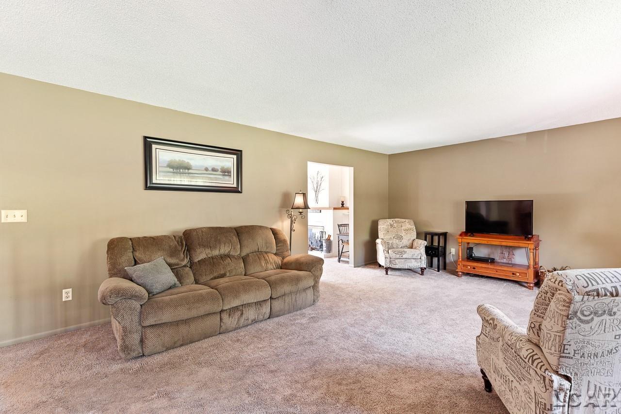 16155 Sheridan Road Clinton, MI 49236 - Photo 15 of 38 50086965-14.JPG