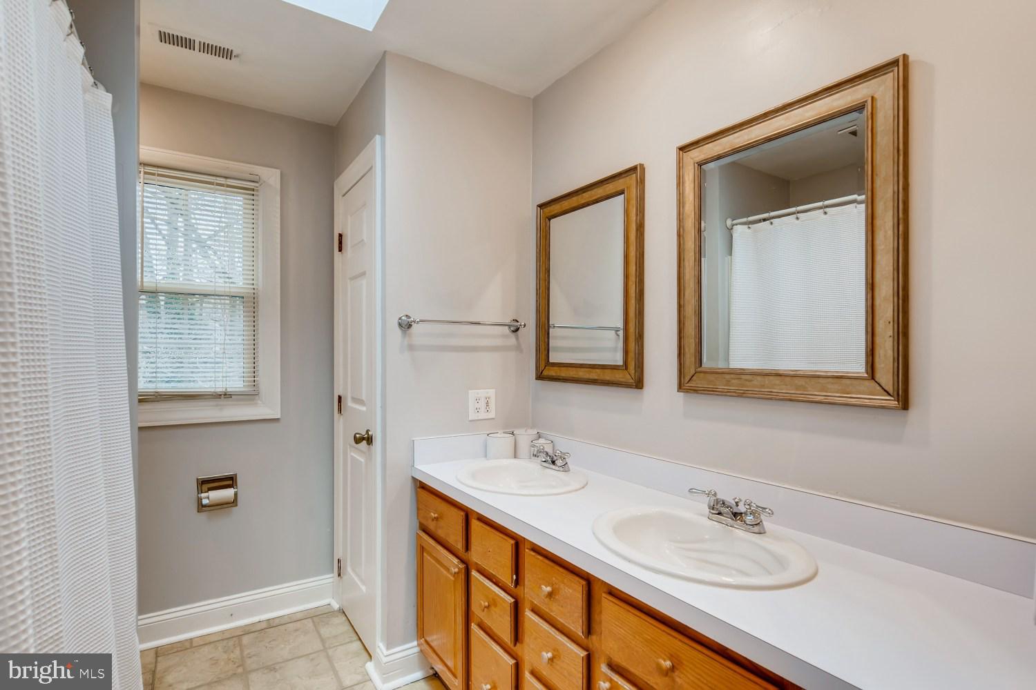 1111 Overbrook Road Baltimore, MD 21239 - Photo 23 of 32 Double Vanity!