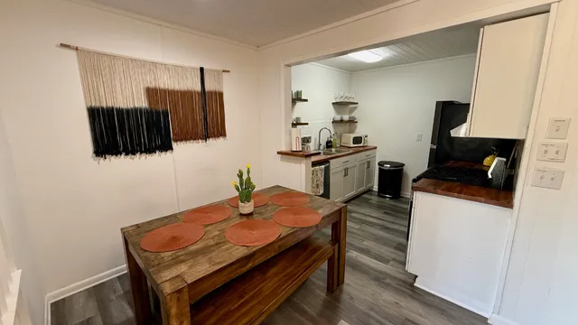 $1,550 | 1802 East University Avenue, Unit A, Georgetown, TX 78626