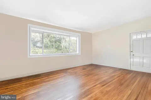 $340,000 | 7018 Henry Avenue, Philadelphia, PA 19128