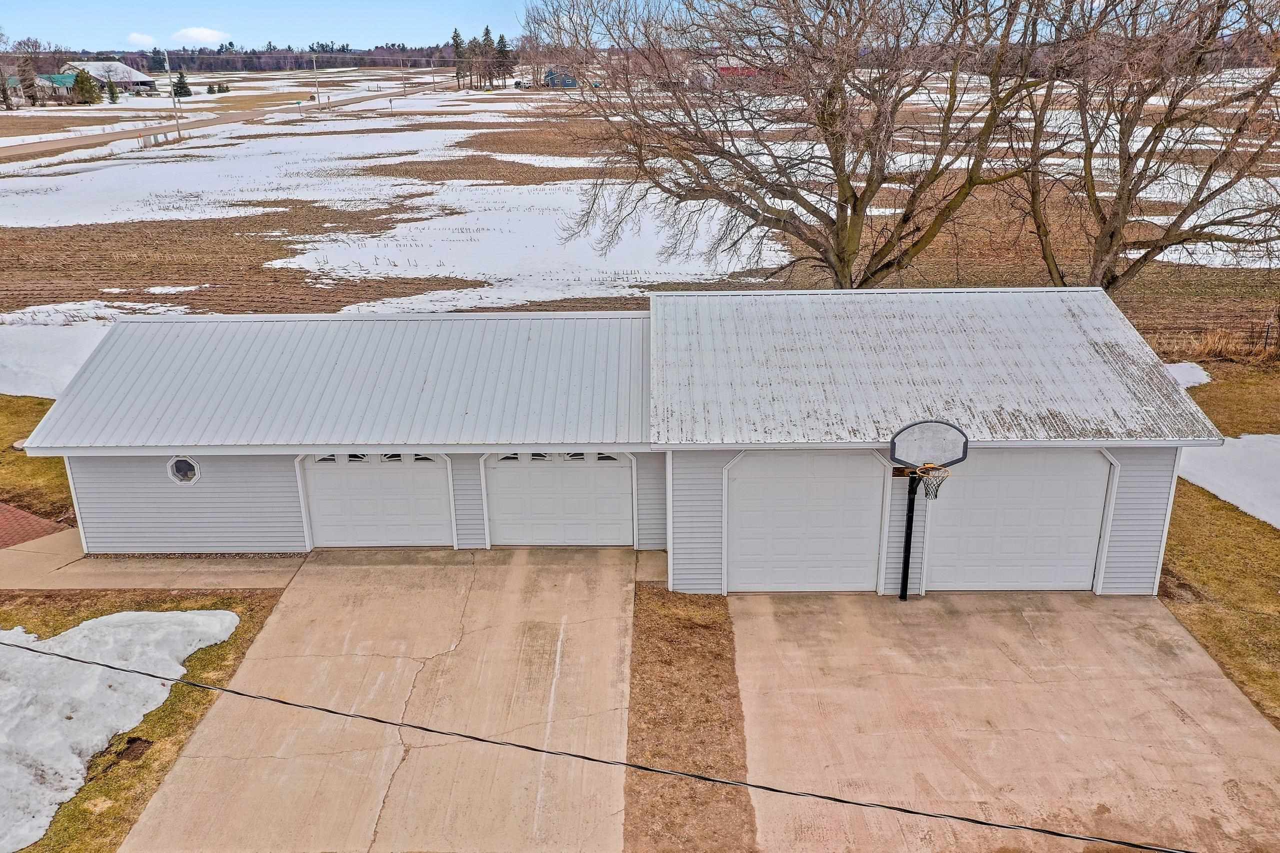 W1654 Holy Hill Road Cecil, WI 54111 - Photo 11 of 64