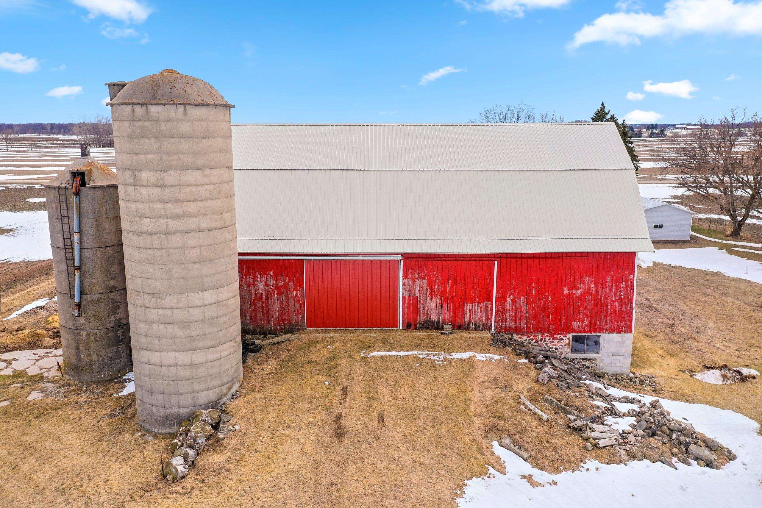 W1654 Holy Hill Road Cecil, WI 54111 - Photo 13 of 64