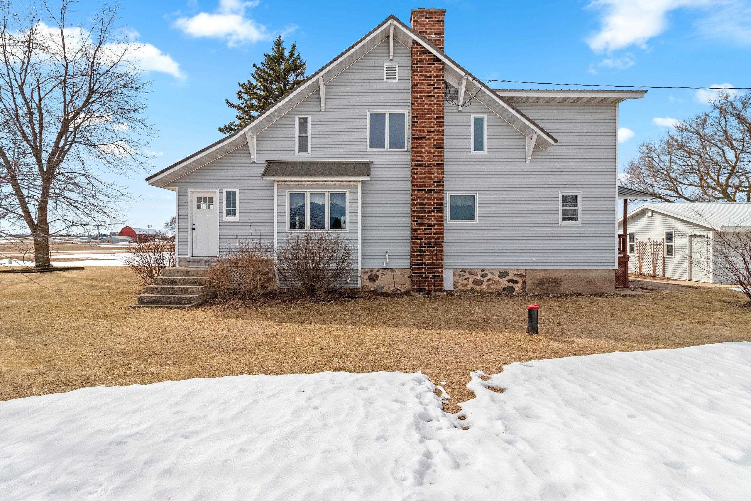 W1654 Holy Hill Road Cecil, WI 54111 - Photo 5 of 64