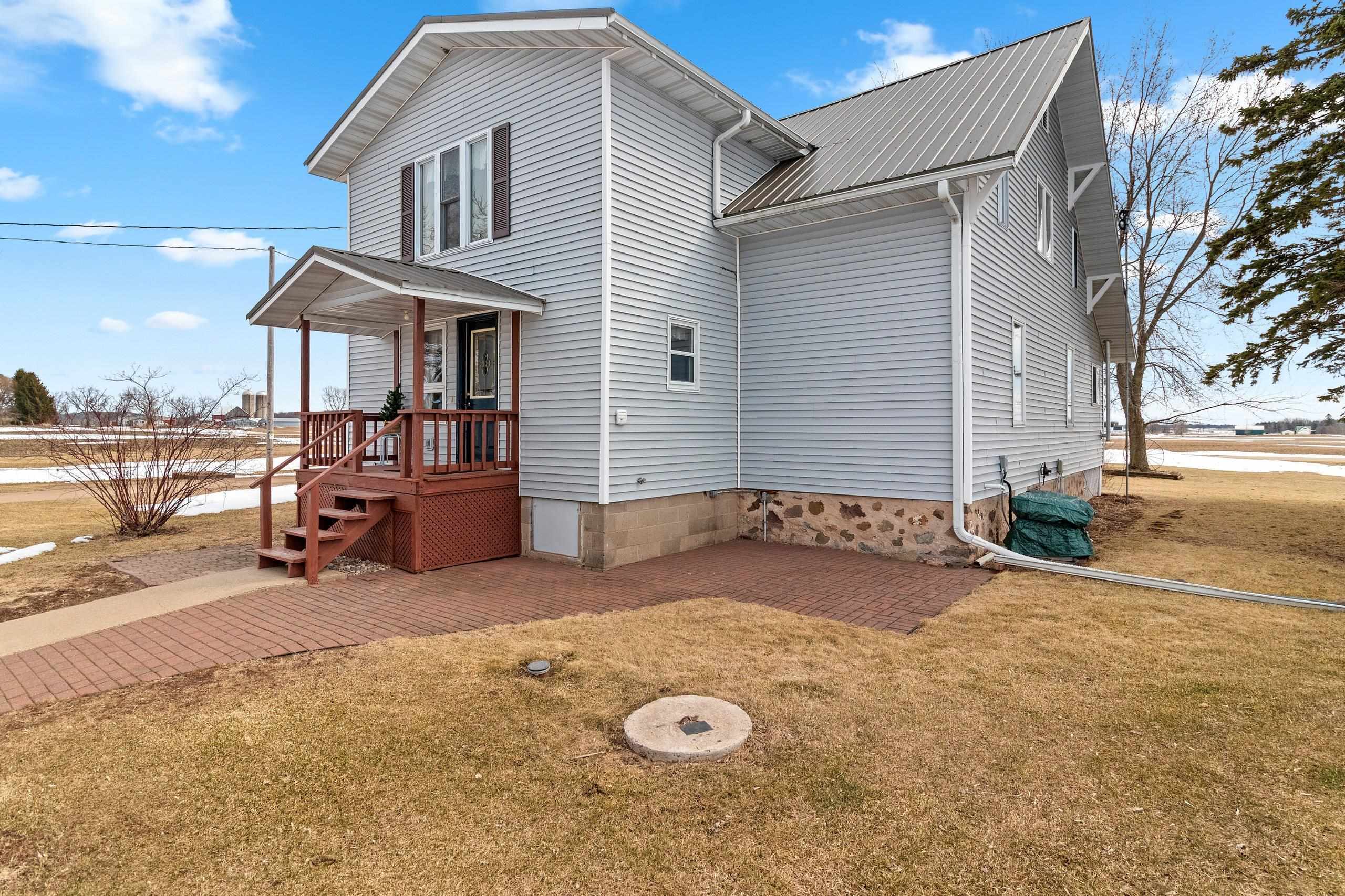 W1654 Holy Hill Road Cecil, WI 54111 - Photo 8 of 64
