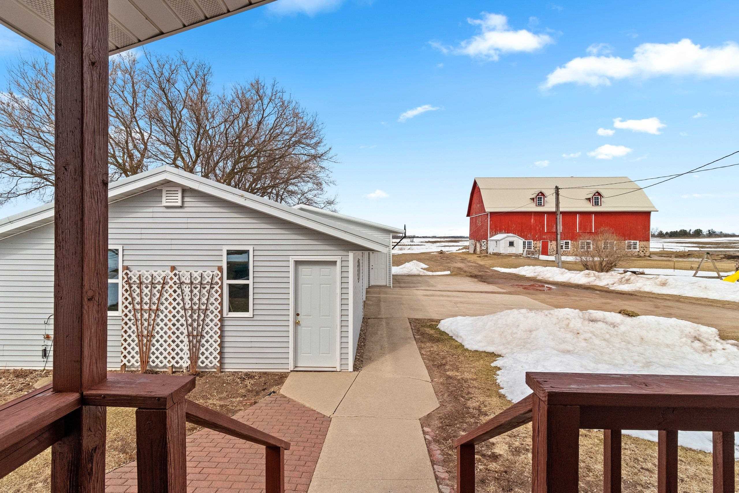 W1654 Holy Hill Road Cecil, WI 54111 - Photo 10 of 64
