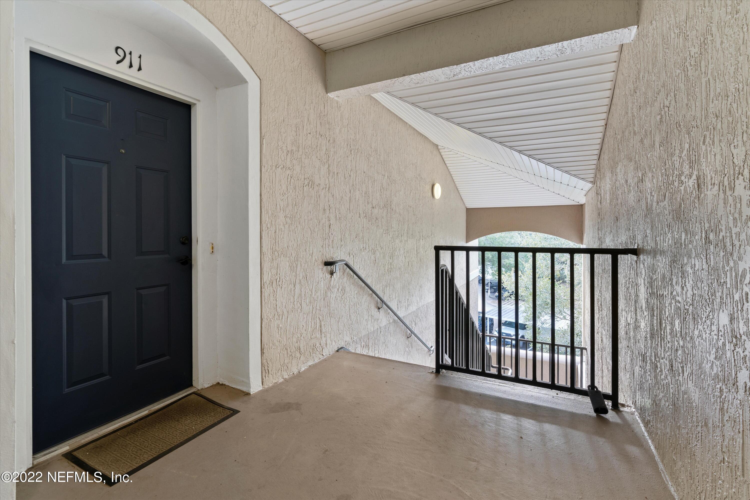 10550 Baymeadows Road, Unit 911 Jacksonville, FL 32256 - Photo 3 of 22 Front Entrance