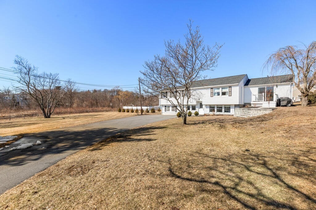 14 Spring Avenue, Unit A Wakefield, MA 01880 - Photo 3 of 32 Gallery Image 3