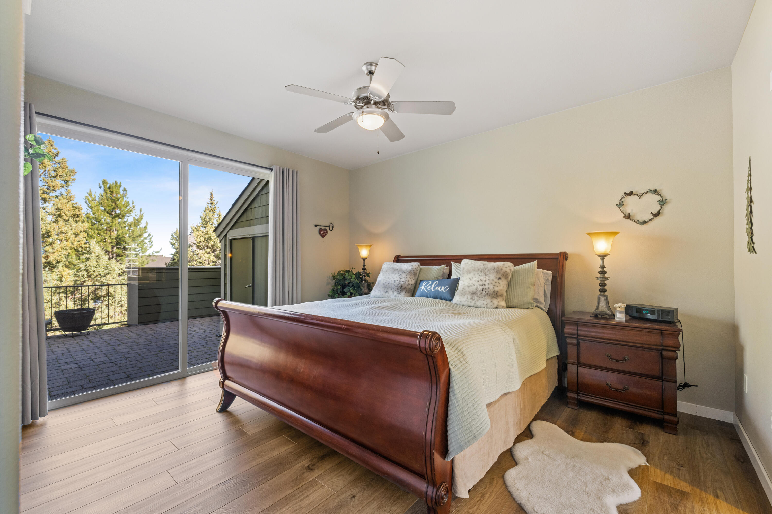 10674 Village Loop Redmond, OR 97756 - Photo 11 of 28 Primary Bedroom/Back Patio Access