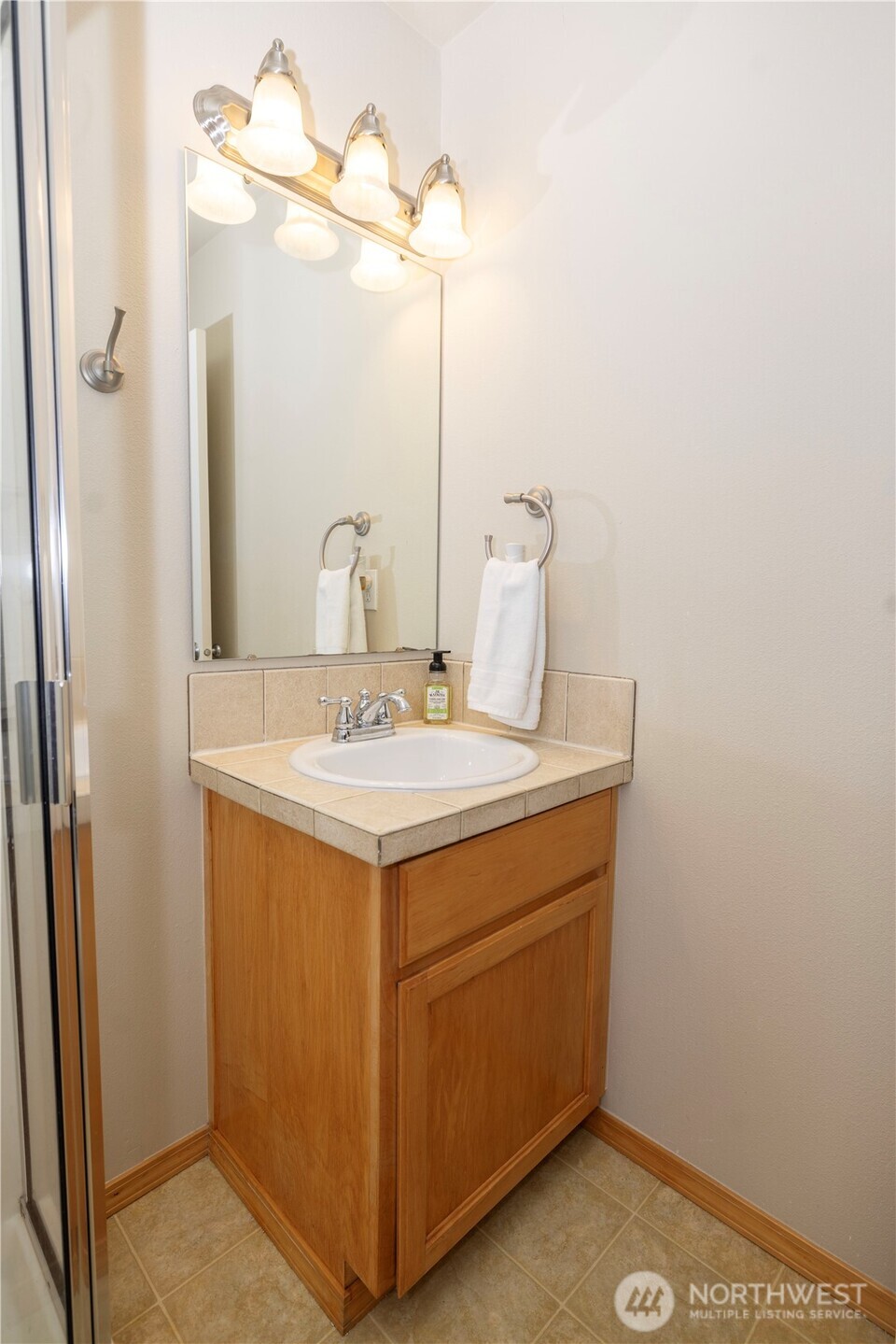 11556 Southeast 170th Court Renton, WA 98055 - Photo 20 of 34