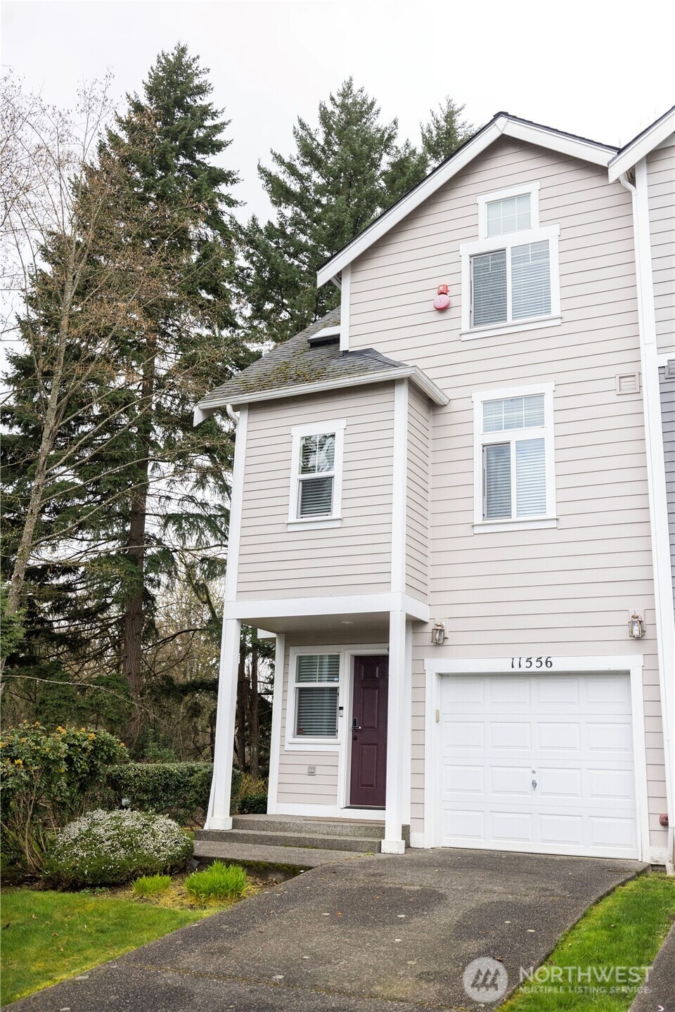 11556 Southeast 170th Court Renton, WA 98055 - Photo 3 of 34