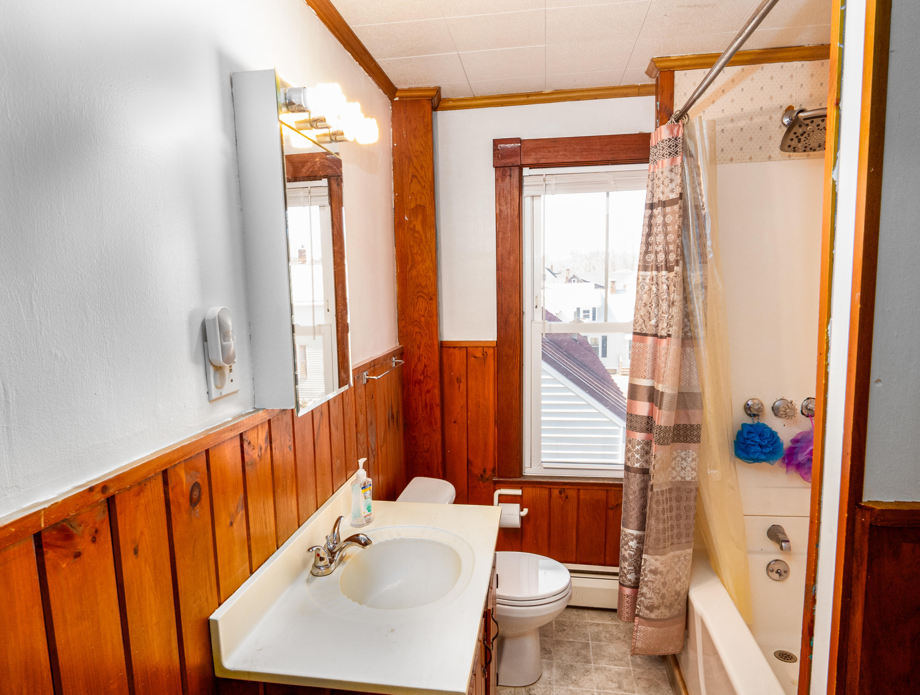 29 Belgrade Road Oakland, ME 04963 - Photo 15 of 18 Bath2