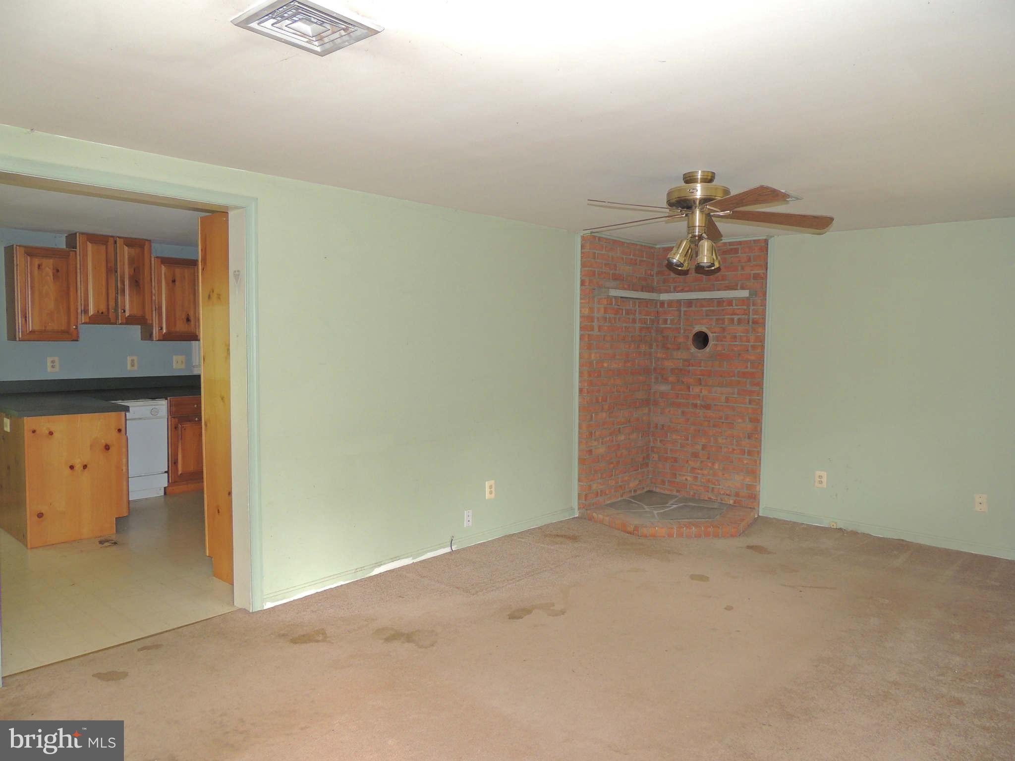 1822 Leeds Manor Road Delaplane, VA 20144 - Photo 7 of 17 Living Room