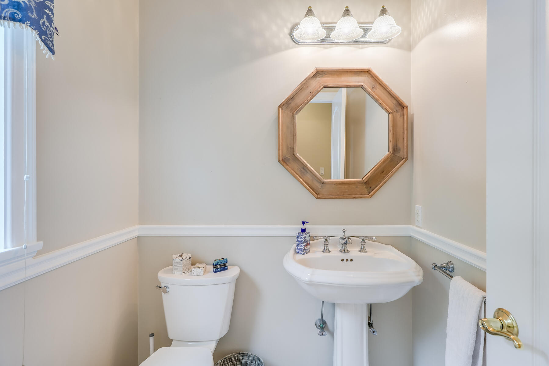 388 Cairn Ridge Road East Falmouth, MA 02536 - Photo 26 of 47 598A4691